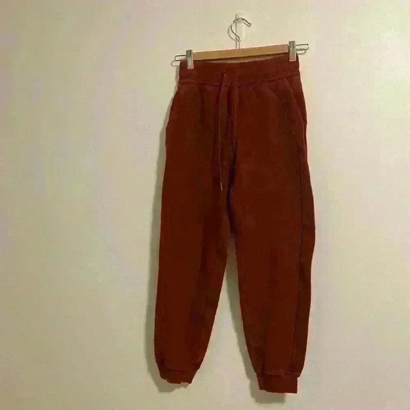 Lululemon Scuba High-Rise  Jogger - Picture 5 of 6